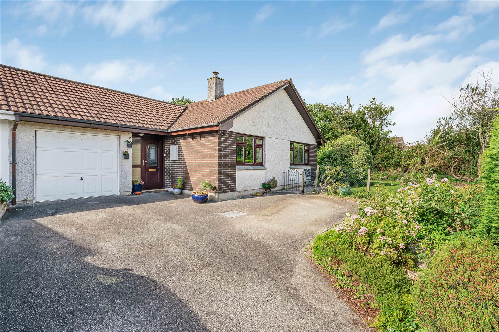 Trethiggey Crescent, Quintrell Downs, Newquay photo - 1